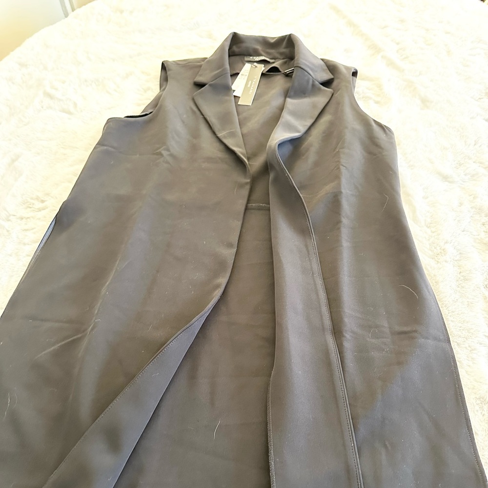 Brand TAHARI. Black. Size PL . Coat.